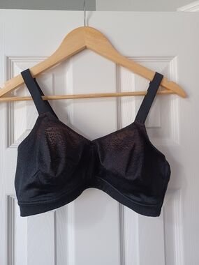 Wacoal Black Full Coverage Support Bra (Size 38DD)